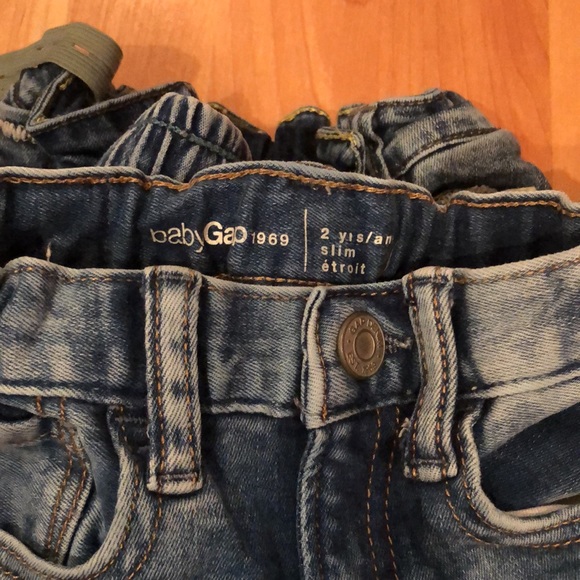 LOT JEANS-JOGGER 2Y GREAT CONDITION 4pieces - Picture 4 of 5